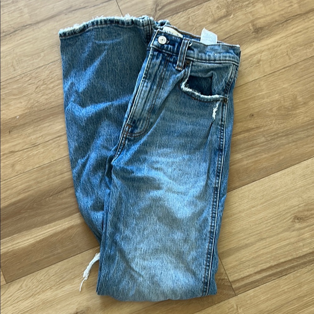 Abercrombie & Fitch ultra high rise jeans EUC size 26/2